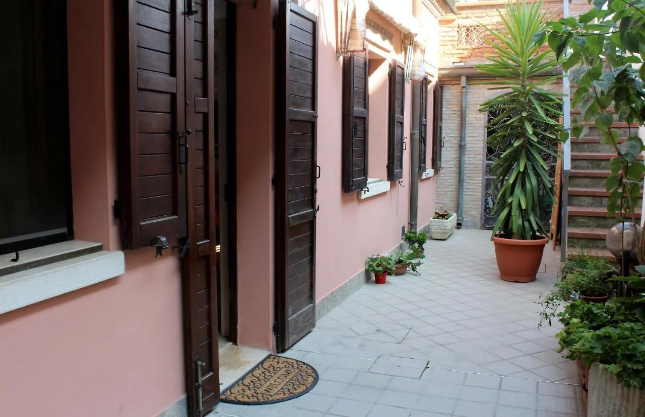 Porta Del Carmine Bed & Breakfast Comacchio Italy